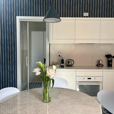 About Italy And Gasthuis 4*