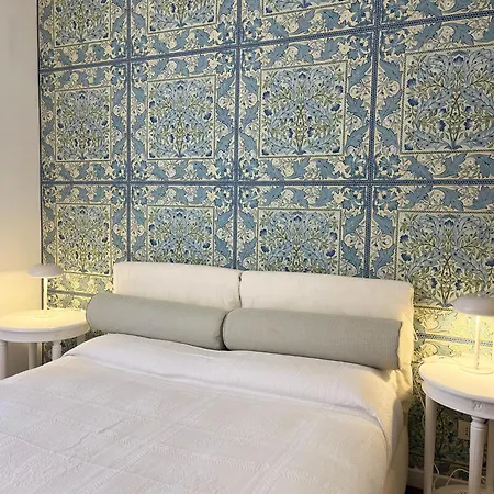 About Italy And Gasthuis 4*