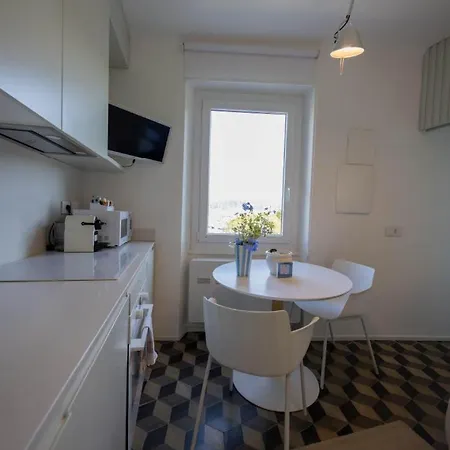 About Italy And Gasthuis 4*